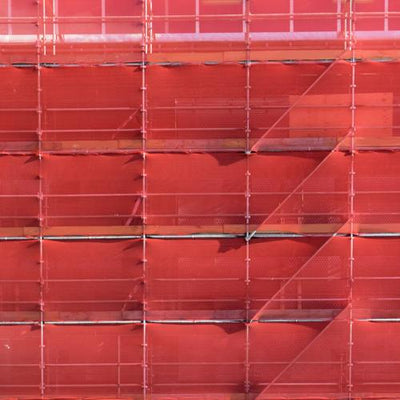 BIG BEN® Superclad Red Debris Netting in use on scaffold